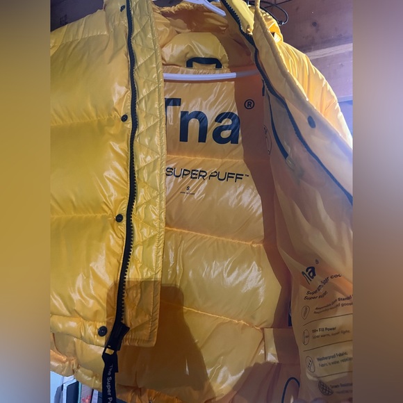 Tna super puff shortie size small - Picture 2 of 3